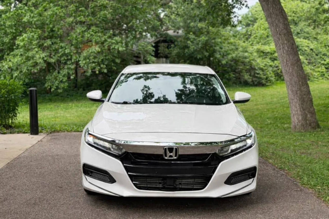 Used 2019 Honda Accord LX image 2