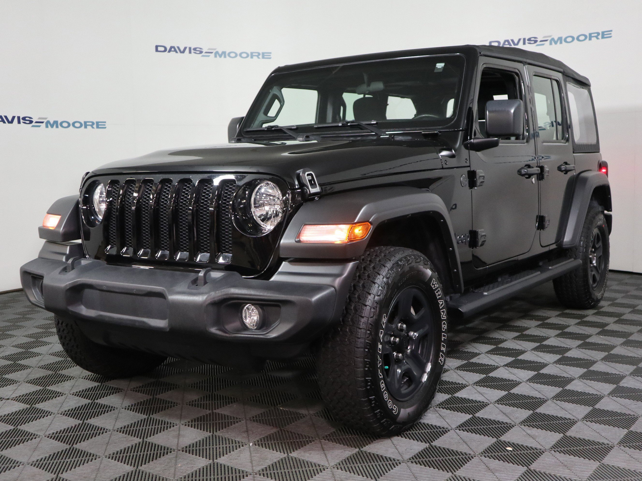 Used 2022 Jeep Wrangler Unlimited Sport image 12