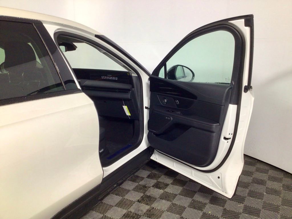 New 2026 Lincoln Nautilus Premier w/ Equipment Group 102A image 34