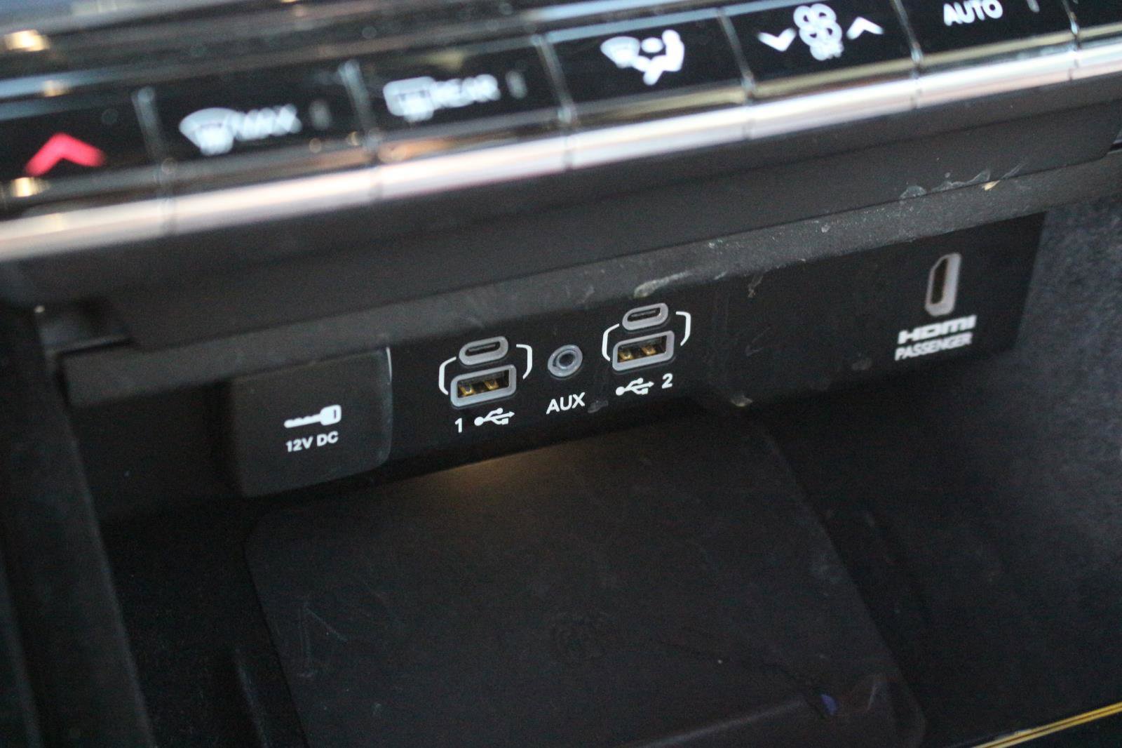 Used 2024 Jeep Grand Wagoneer L Series III image 32