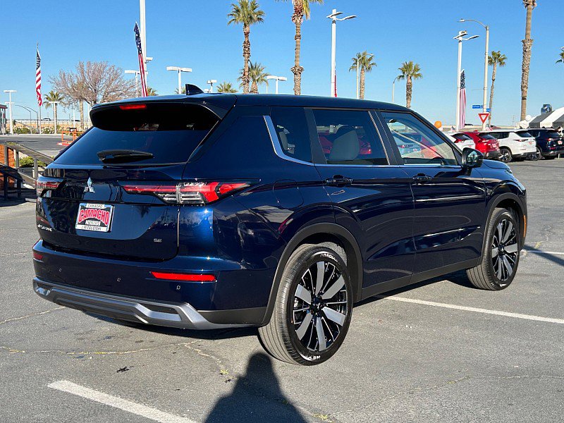New 2026 Mitsubishi Outlander SE FWD image 11