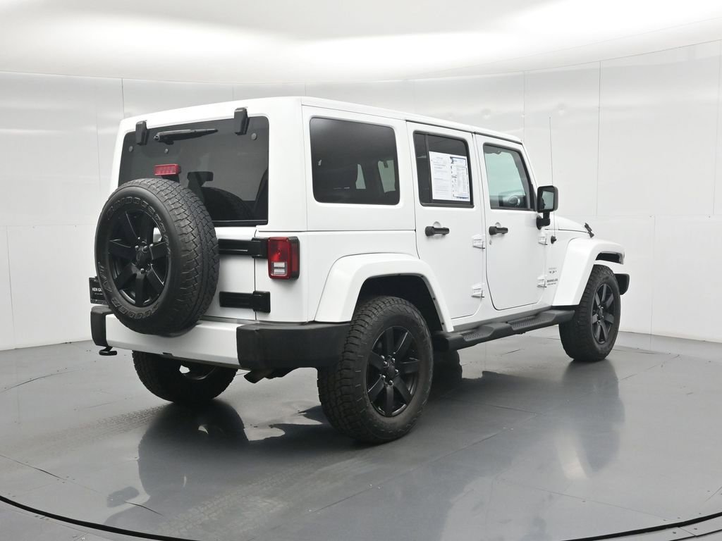 Used 2016 Jeep Wrangler Unlimited Sahara w/ Connectivity Group image 25