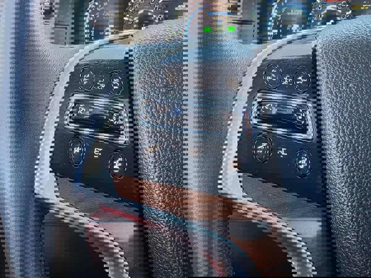 Used 2017 Cadillac Escalade Luxury image 30