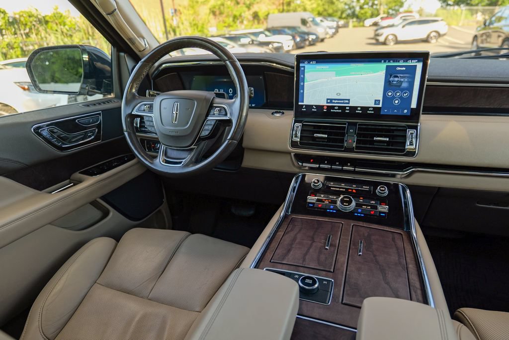 Used 2023 Lincoln Navigator L Reserve AWD/4WD image 42