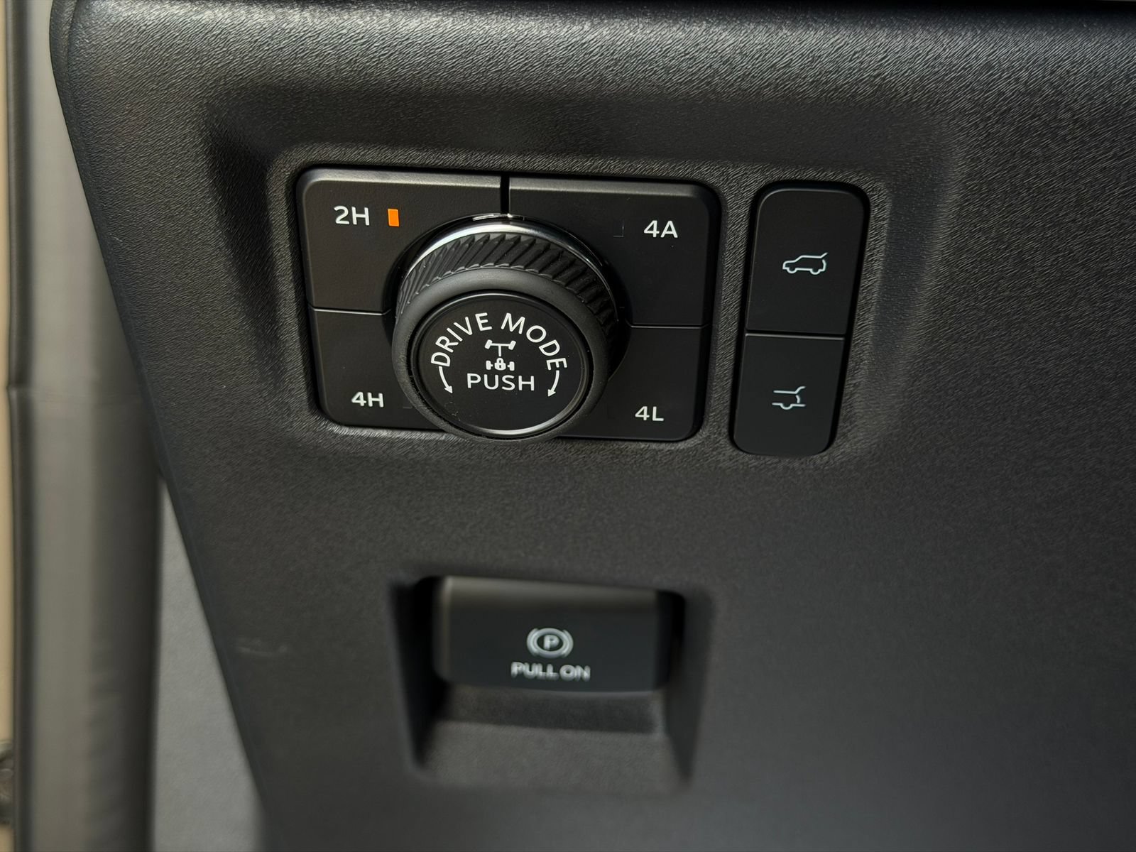 Used 2026 Ford Expedition Tremor AWD/4WD image 25