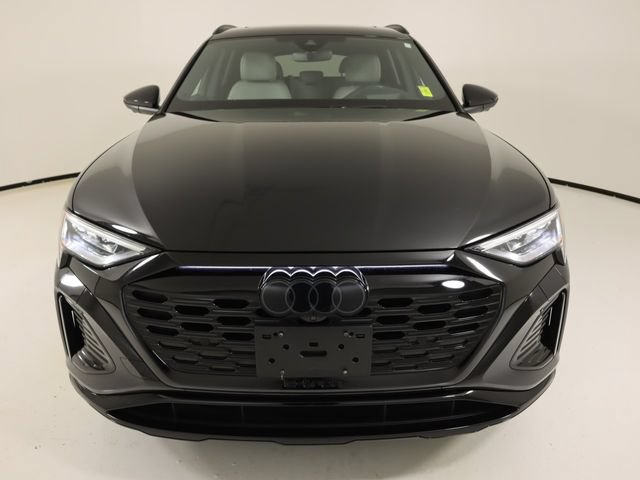 Used 2024 Audi Q8 e-tron Prestige w/ Prestige Package AWD/4WD image 8