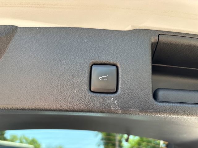 Used 2025 Ford Escape Platinum AWD/4WD image 22