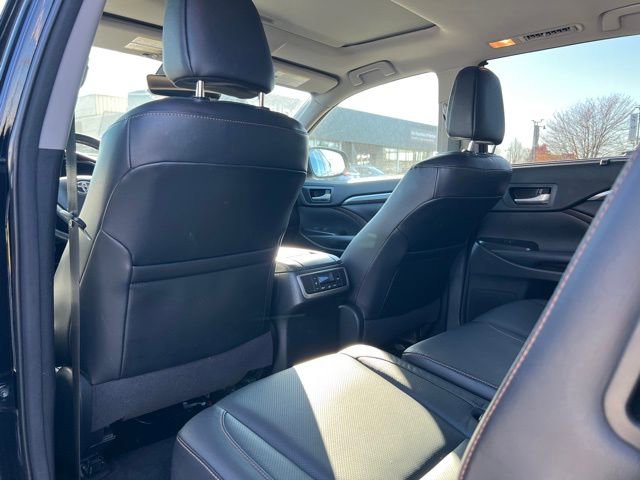 Used 2018 Toyota Highlander Limited image 13