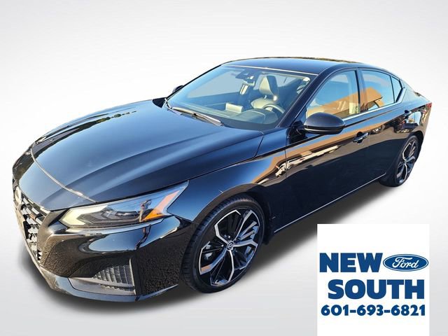Used 2024 Nissan Altima 2.5 SR