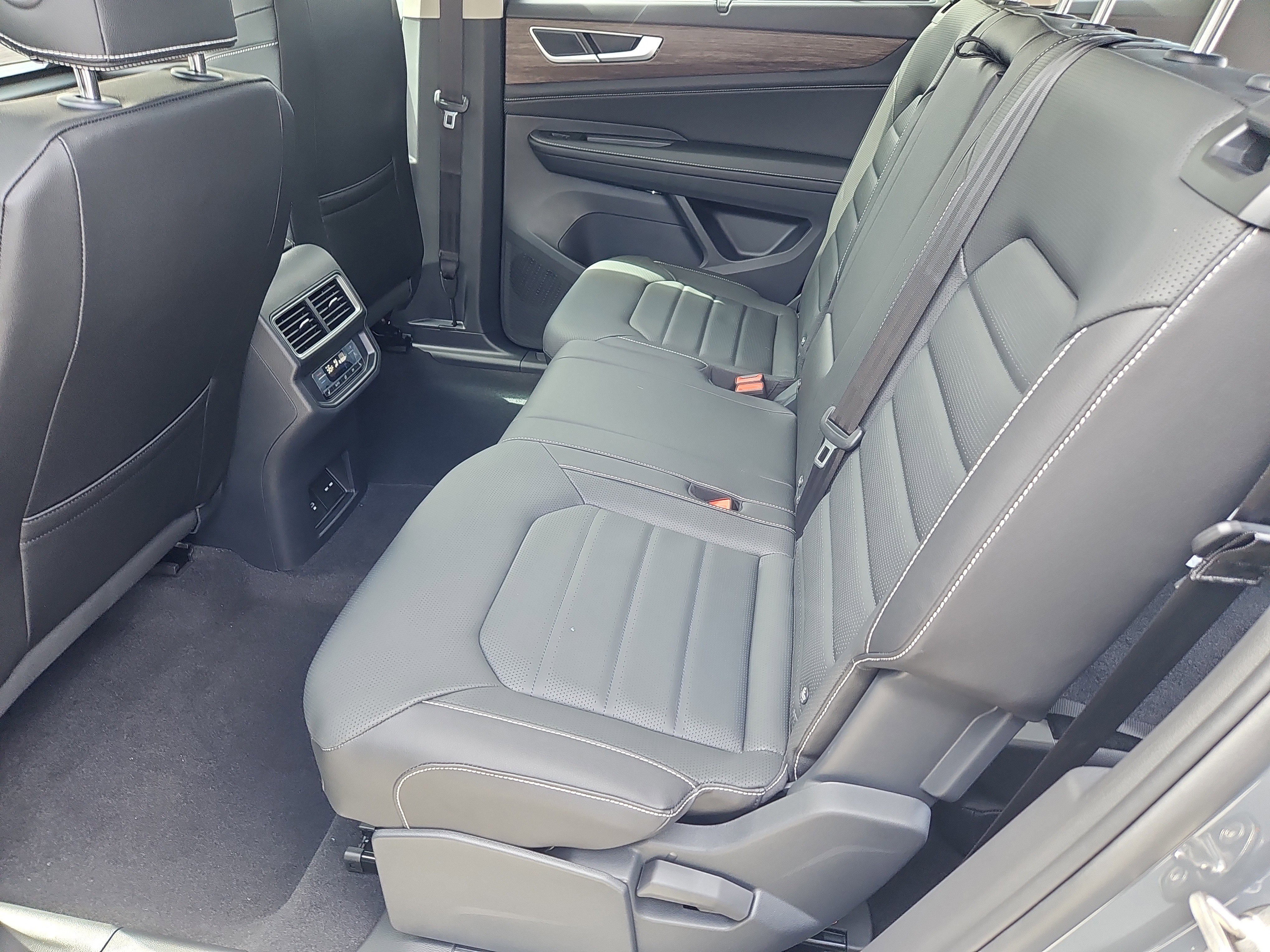 New 2026 Volkswagen Atlas SEL image 21