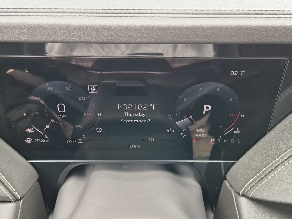 New 2026 GMC Yukon Elevation w/ Elevation Premium Package AWD/4WD image 23
