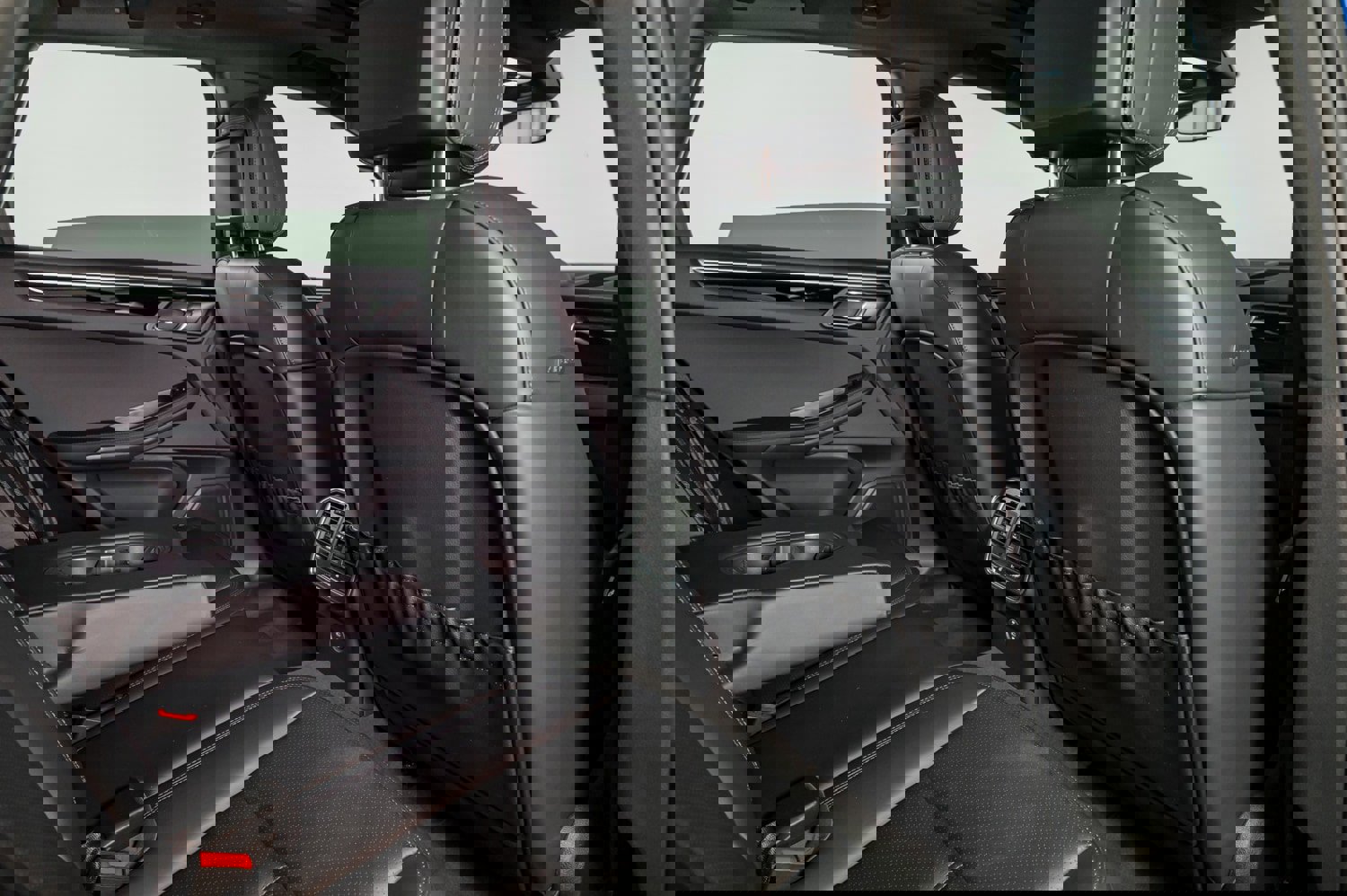 Used 2023 Porsche Macan image 28