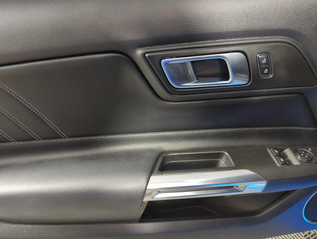 Used 2023 Ford Mustang Premium image 9