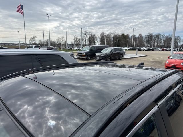 Used 2023 Toyota RAV4 XSE image 3