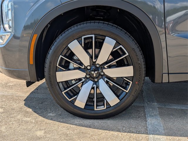 New 2025 Mitsubishi Outlander SEL image 9