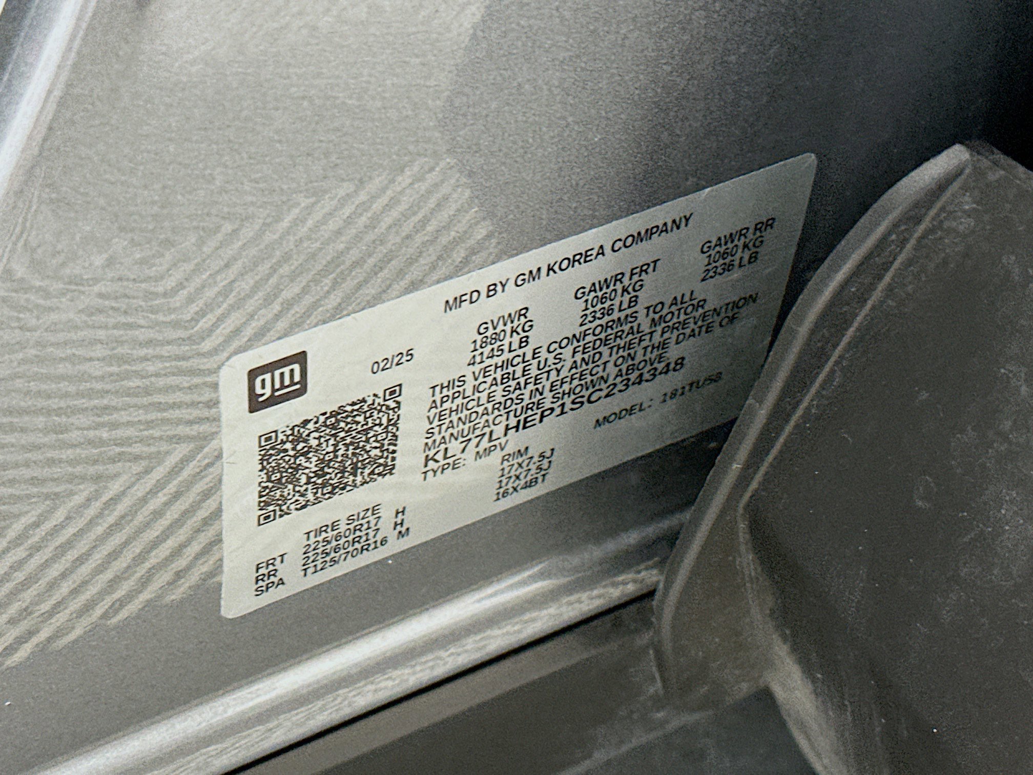 Used 2025 Chevrolet Trax LT w/ LT Convenience Package image 12