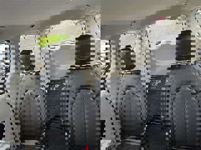 Used 2021 Chrysler Voyager Lxi image 23