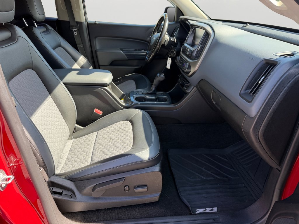 Used 2016 Chevrolet Colorado Z71 AWD/4WD image 11