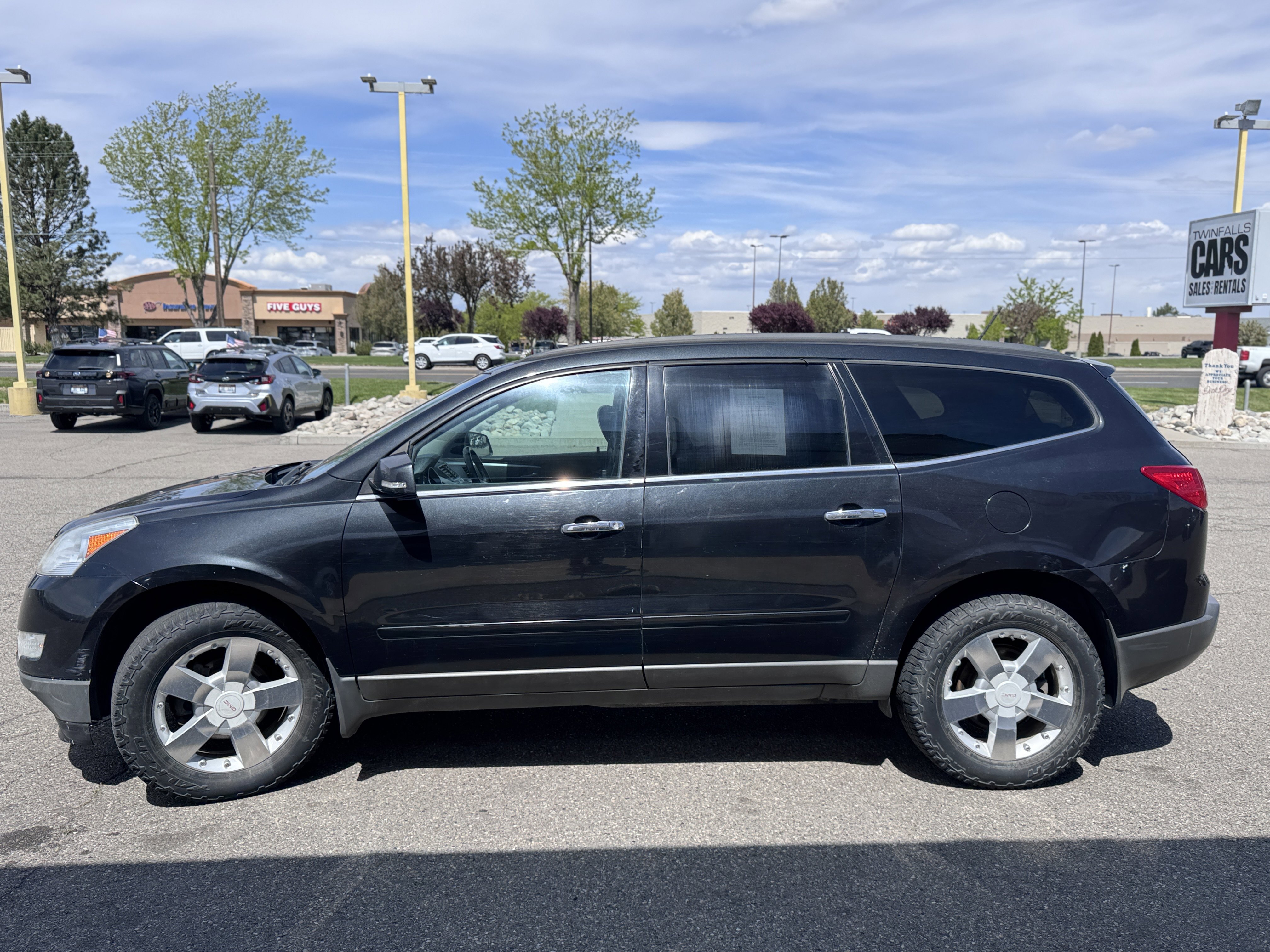 Used 2011 Chevrolet Traverse LT w/ Personal Connectivity Package AWD/4WD image 5
