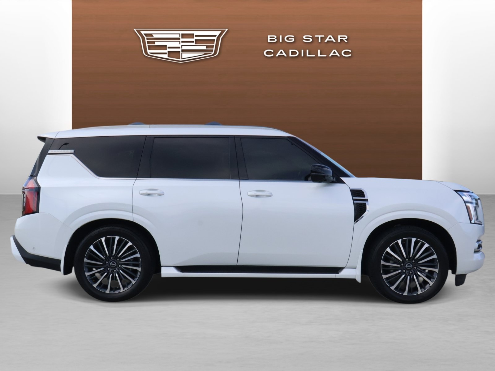 Used 2025 Nissan Armada Platinum Reserve RWD image 6