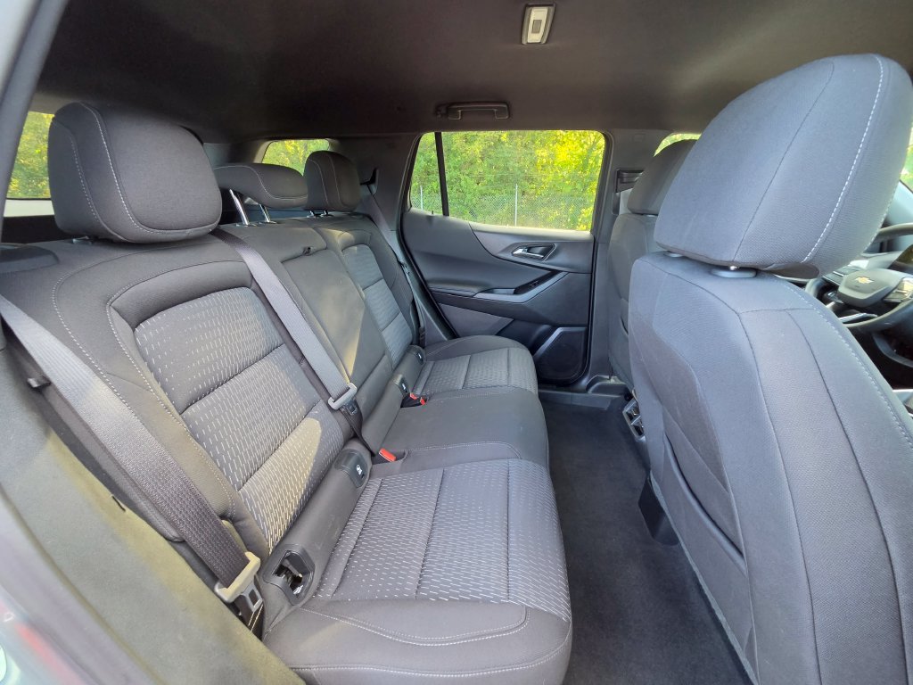 Used 2026 Chevrolet Equinox LT AWD/4WD image 23