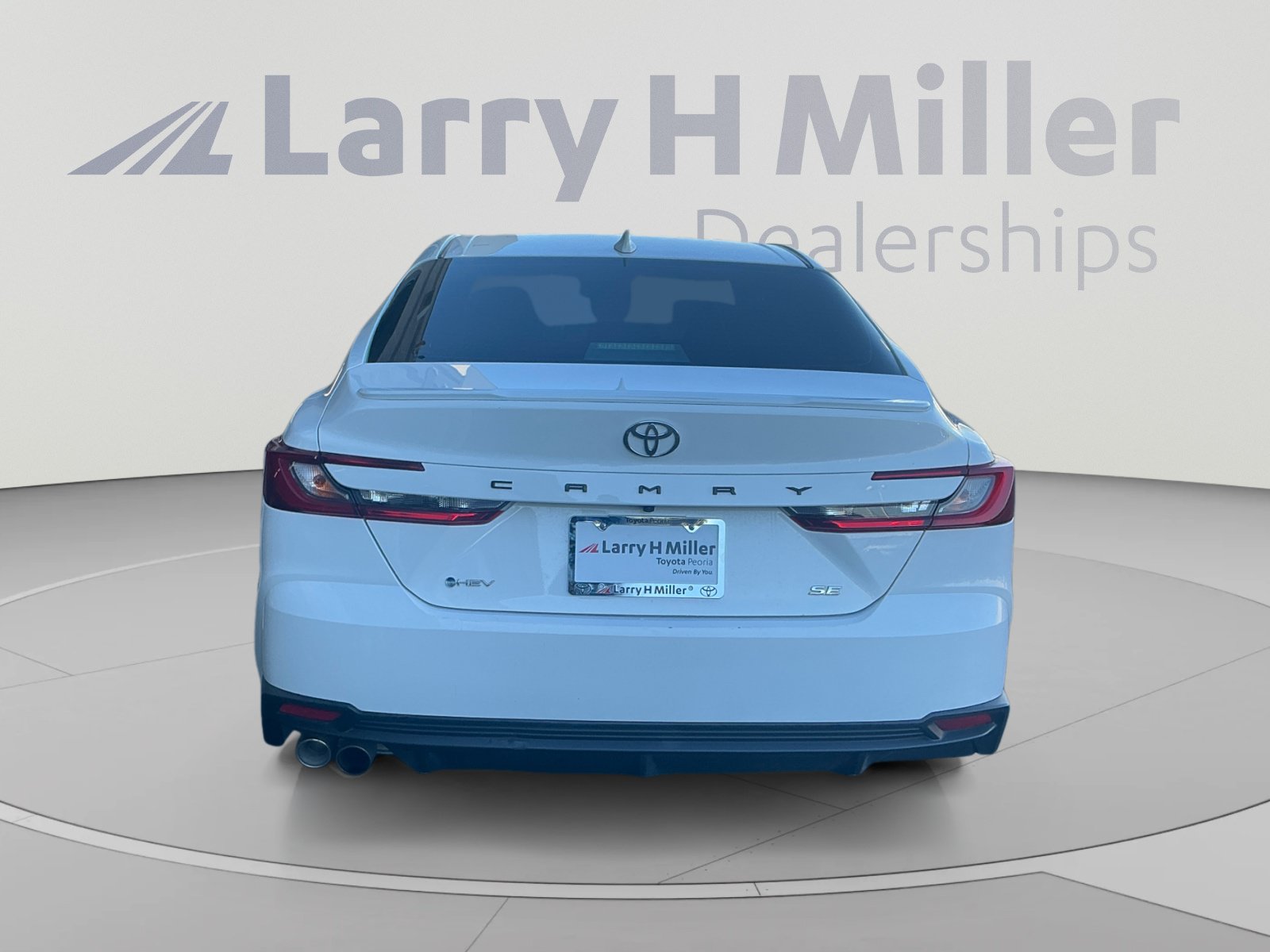 Certified 2025 Toyota Camry SE FWD image 4