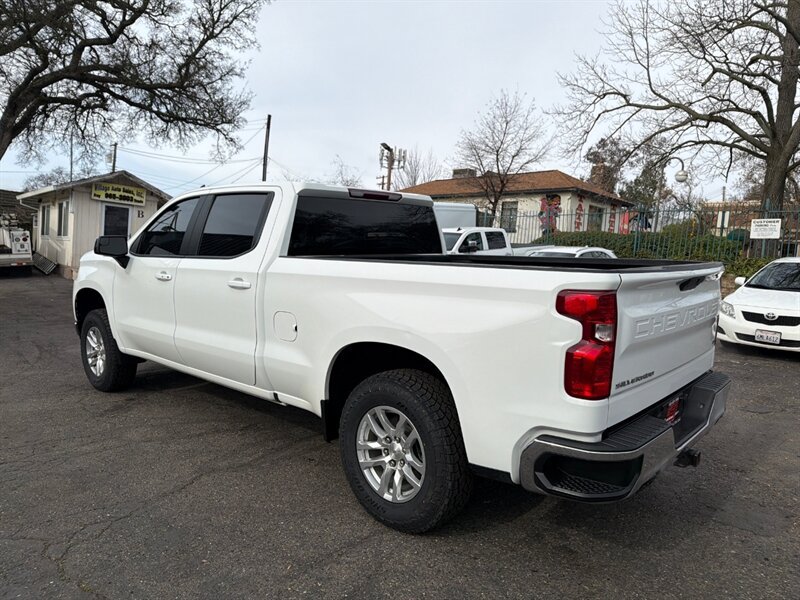 Used 2022 Chevrolet Silverado 1500 LT w/ Z71 Off-Road Package AWD/4WD image 12