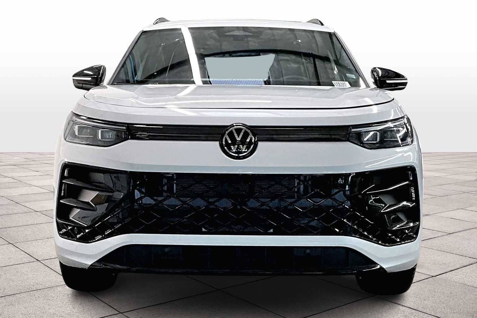 New 2026 Volkswagen Tiguan SE R-Line image 5