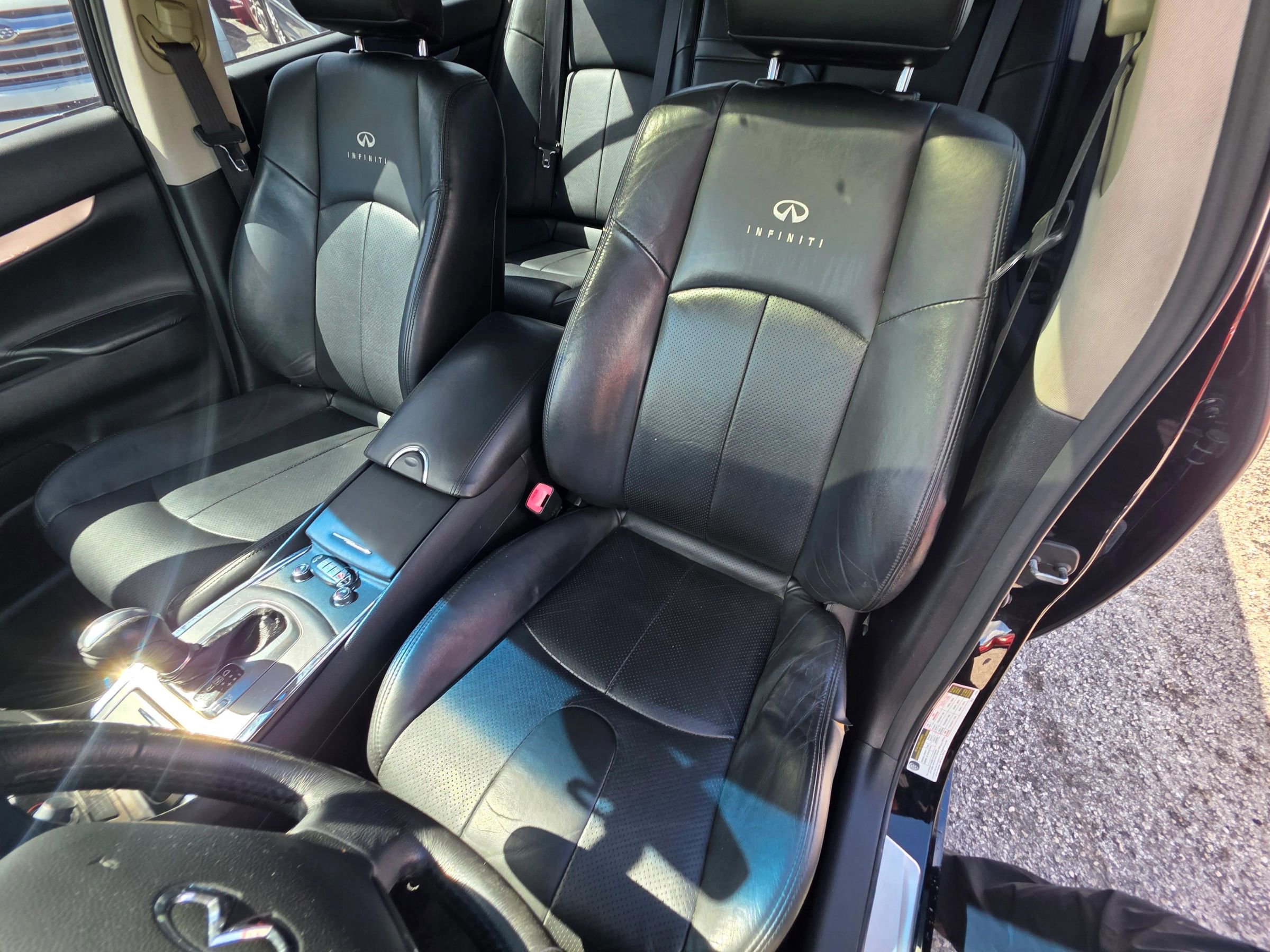 Used 2012 INFINITI G37 Journey w/ Premium Pkg image 11