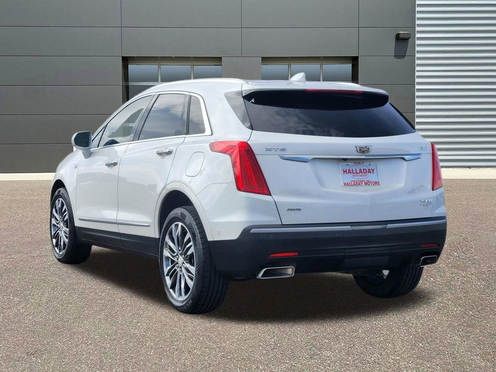 Used 2018 Cadillac XT5 Premium Luxury w/ Driver Assist Package AWD/4WD image 4