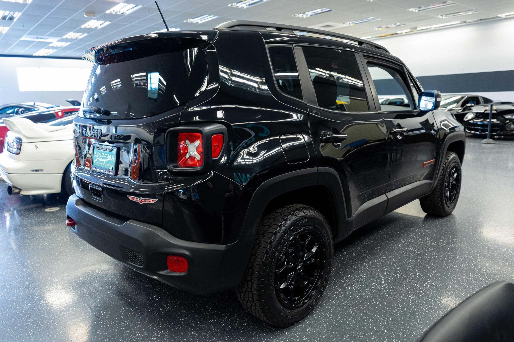 Used 2019 Jeep Renegade Trailhawk w/ Cold Weather Group II AWD/4WD image 5