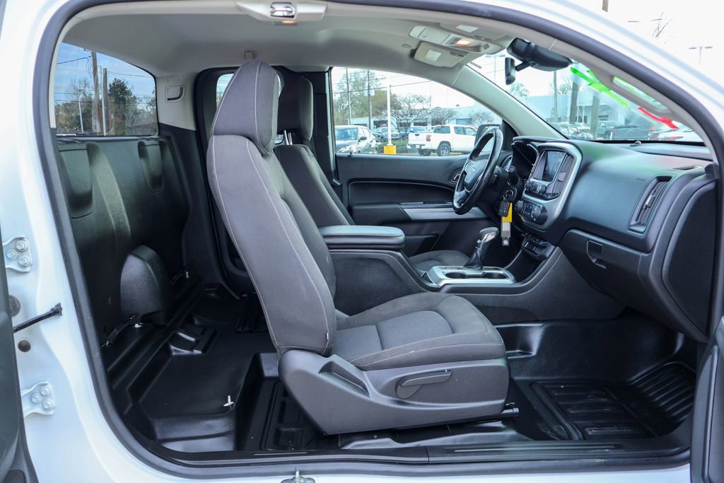 Used 2022 Chevrolet Colorado LT w/ Fleet Safety Package image 8