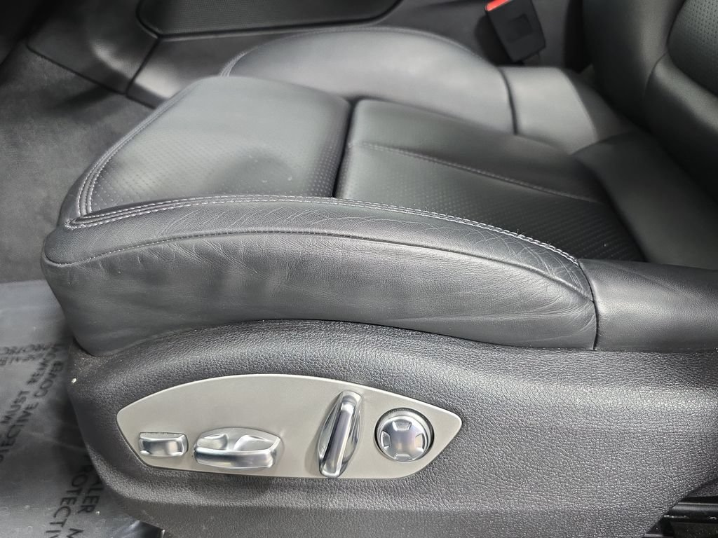 Used 2020 Porsche Macan S AWD/4WD image 23