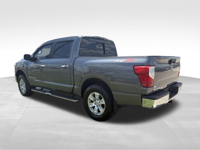 Used 2017 Nissan Titan SV AWD/4WD image 2