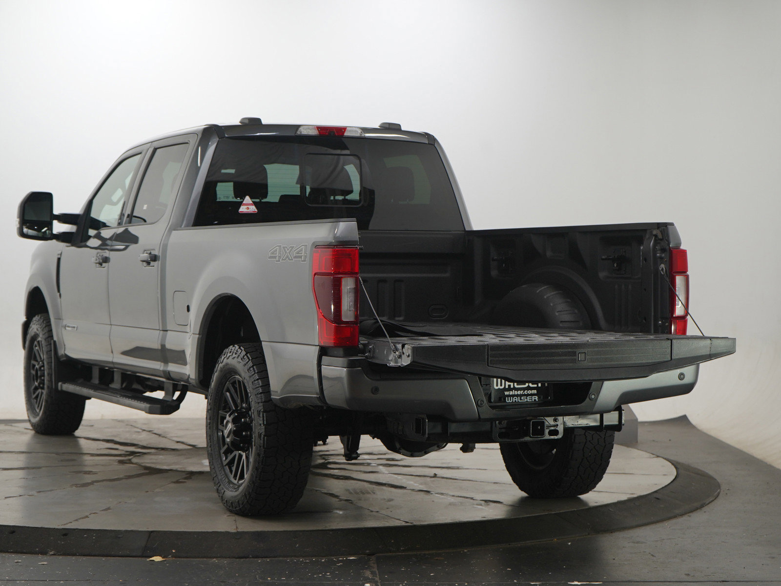 Used 2022 Ford F250 Lariat w/ Black Appearance Package image 11