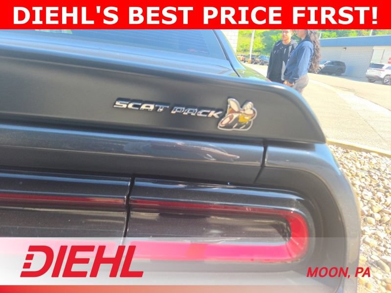 Used 2022 Dodge Challenger R/T Scat Pack RWD image 8