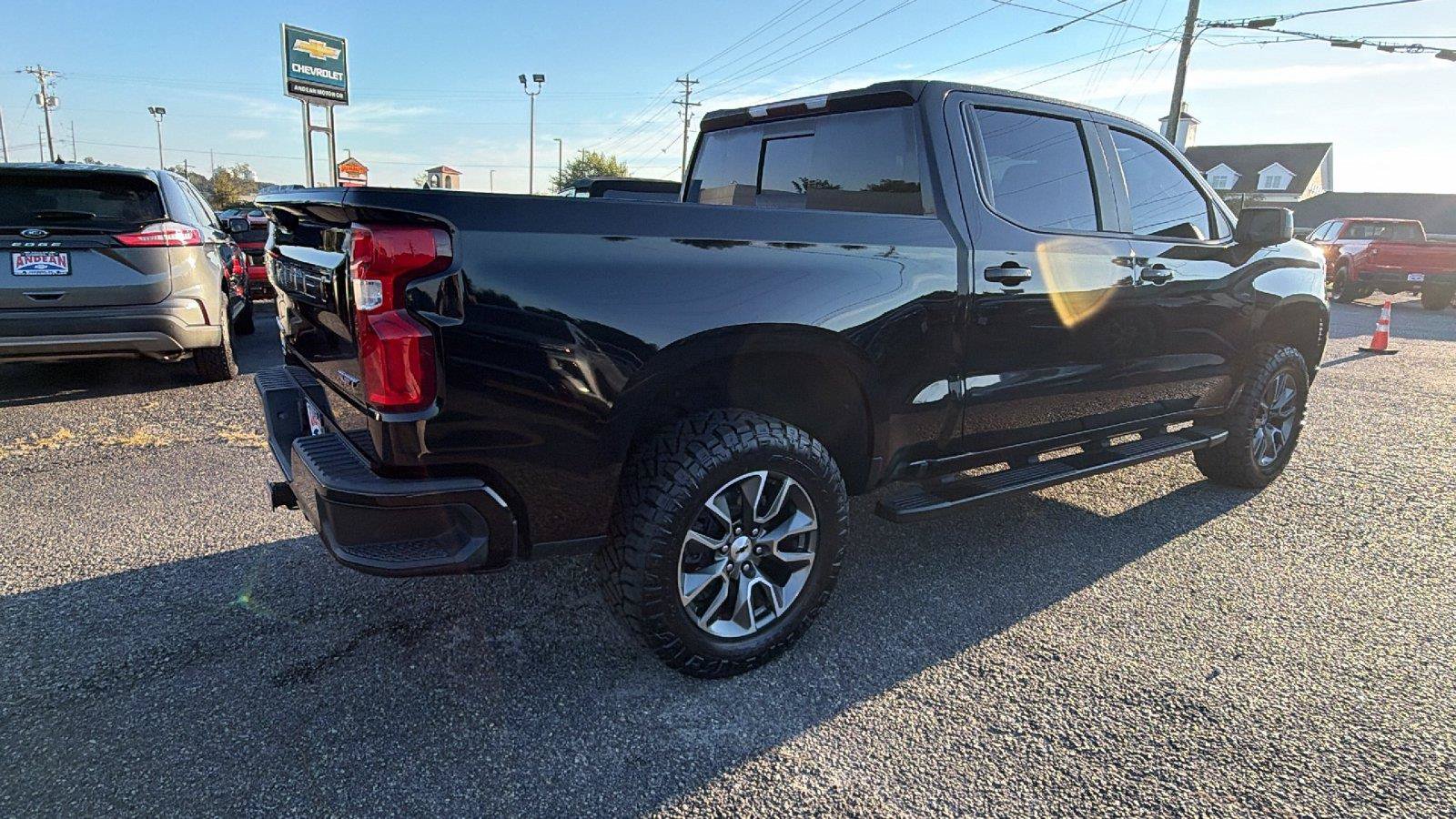 Used 2022 Chevrolet Silverado 1500 RST AWD/4WD image 8