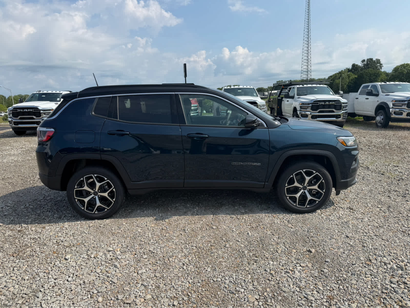 New 2026 Jeep Compass Limited w/ Sun, Sound & Navigation Group AWD/4WD image 5