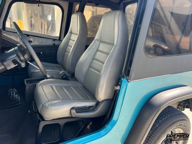 Used 1992 Jeep Wrangler 4WD image 14