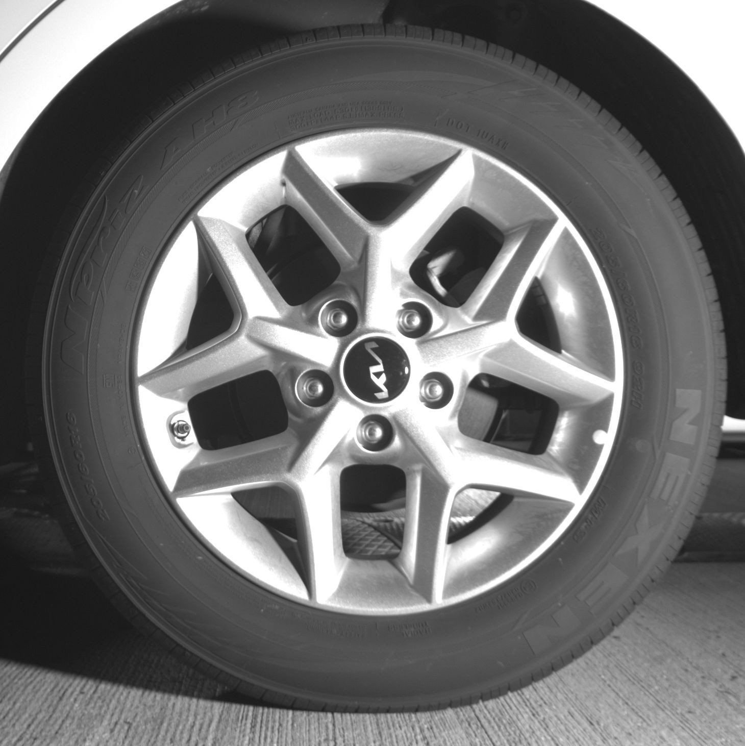 Used 2025 Kia Soul LX w/ LX Technology Package FWD image 16