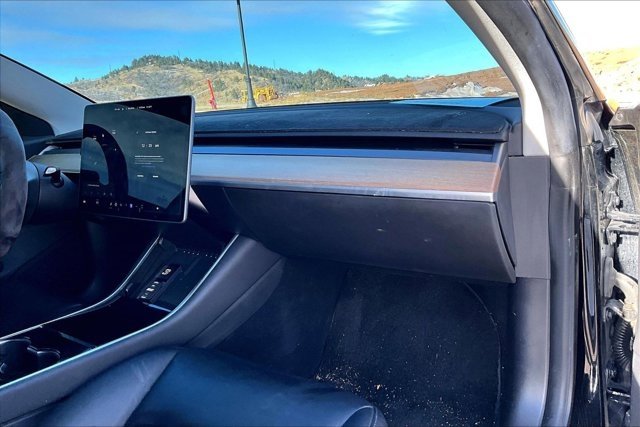 Used 2019 Tesla Model 3 Long Range image 25