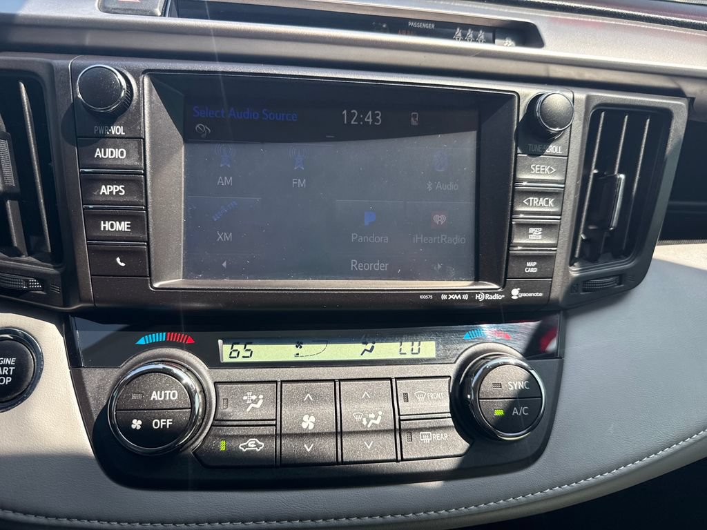 Used 2017 Toyota RAV4 XLE FWD image 30