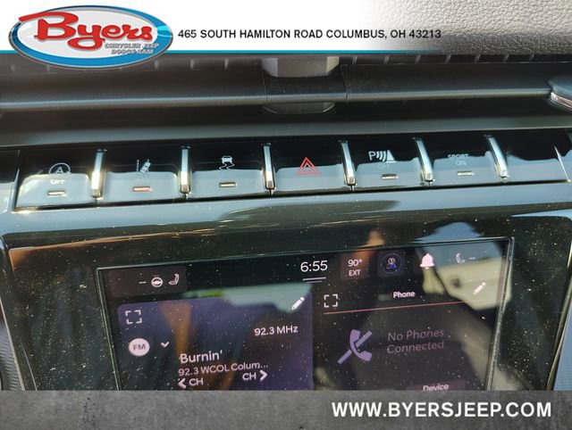 New 2025 Jeep Grand Cherokee Altitude image 22