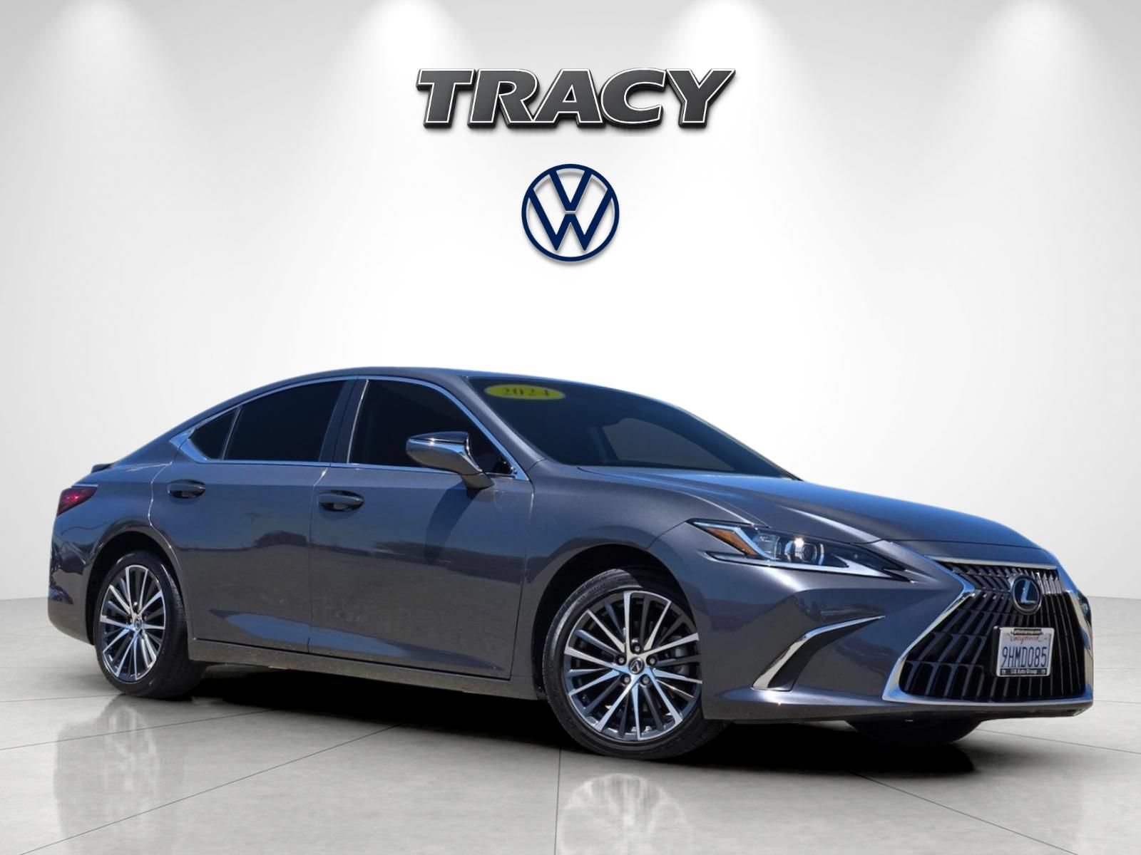 Used 2024 Lexus ES 300h w/ Premium Package FWD image 2