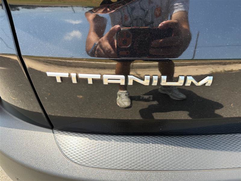 Used 2020 Ford Escape Titanium AWD/4WD image 17