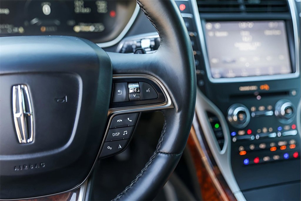 Used 2020 Lincoln Nautilus Reserve w/ Monochromatic Package image 13