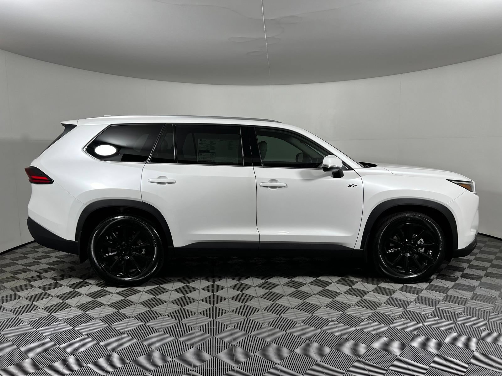 Used 2026 Toyota Grand Highlander FWD image 4