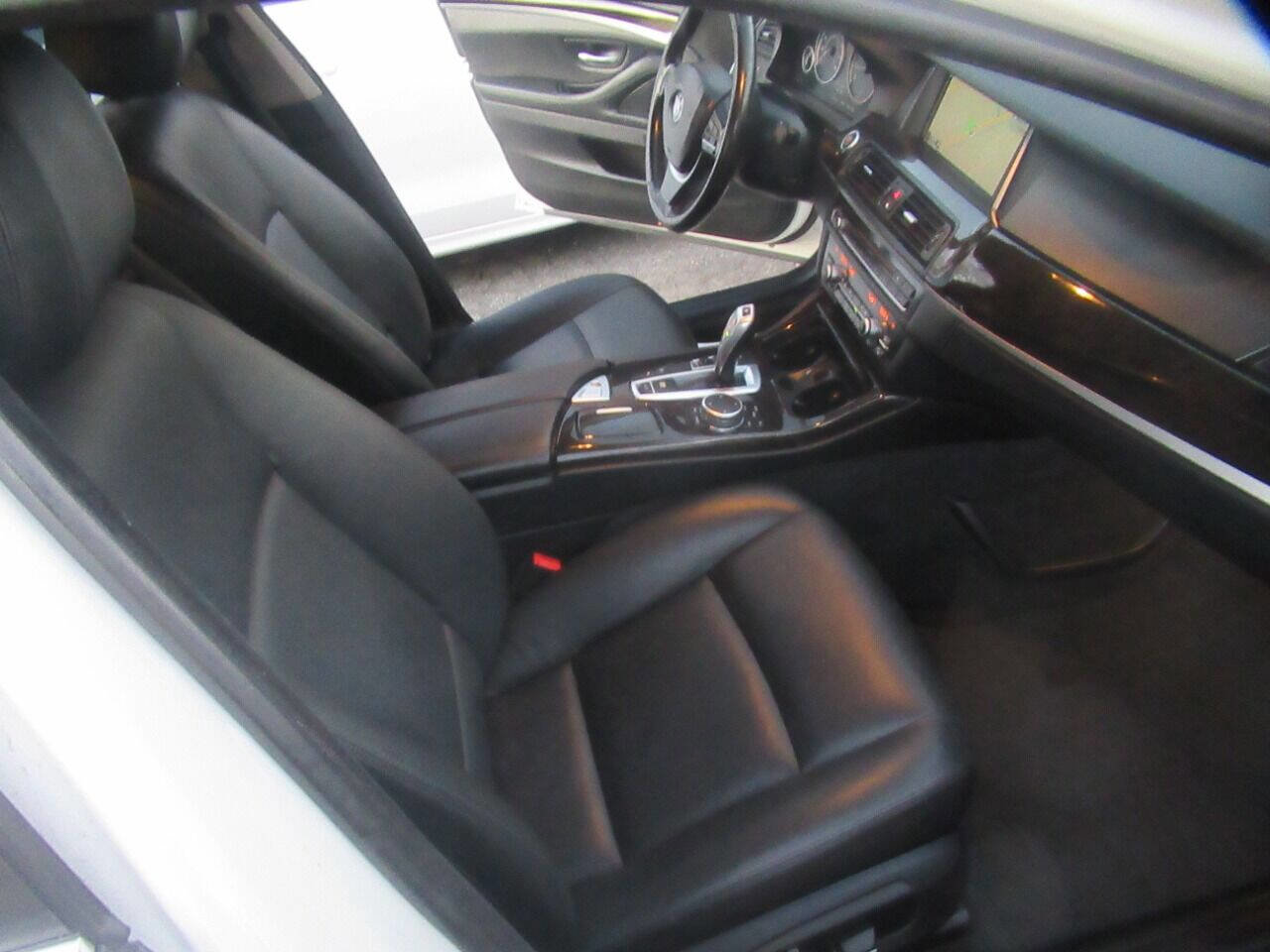 Used 2015 BMW 528i xDrive Sedan AWD/4WD image 37