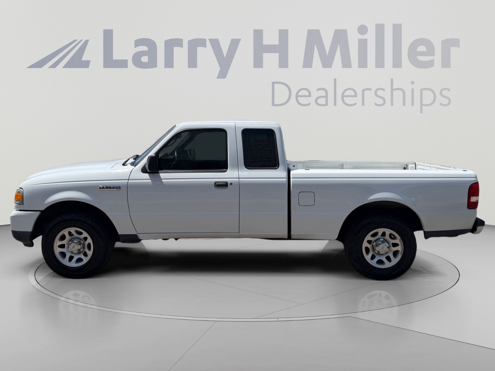 Used 2011 Ford Ranger XLT RWD image 2