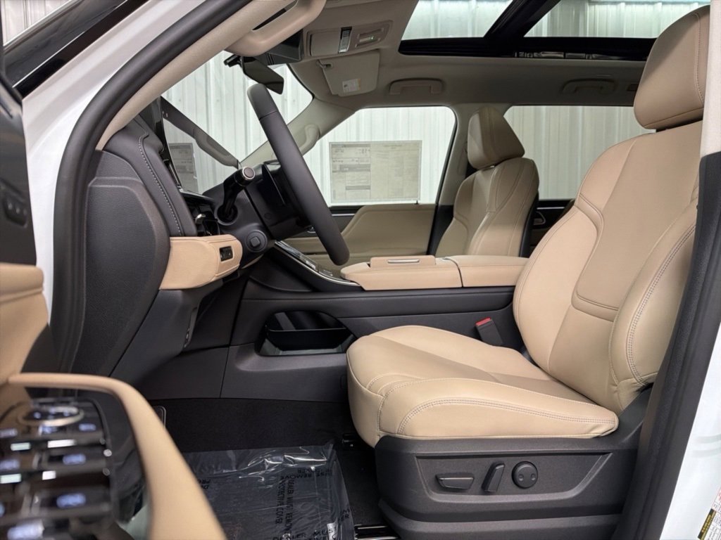 New 2026 INFINITI QX80 Pure w/ Cargo Package image 17